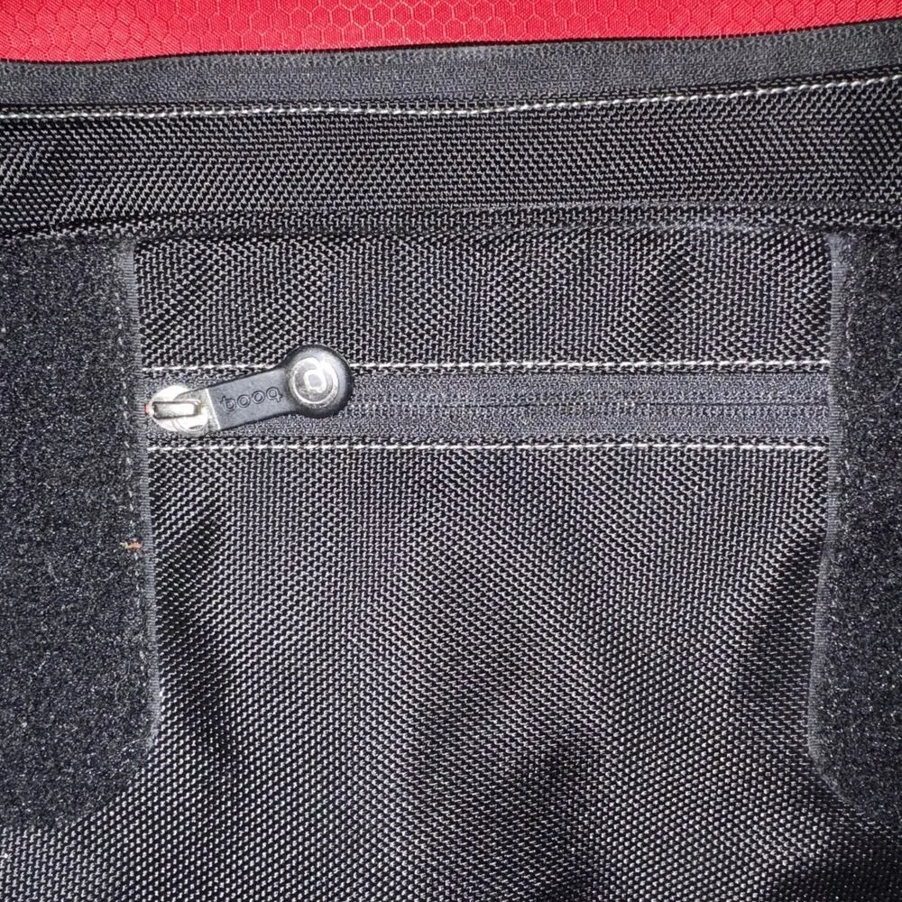 booq Boa Nerve Laptop Messenger Bag Black 15.6” MacBook Bike Commuter 20x17